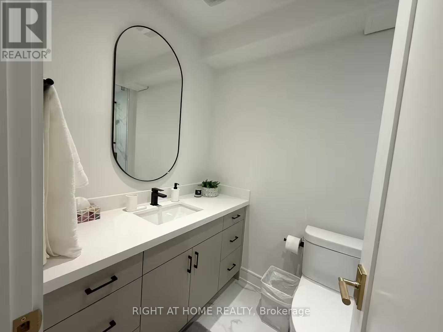 38b Churchill Avenue W, Toronto, Ontario  M2N 1Y7 - Photo 25 - C12652000
