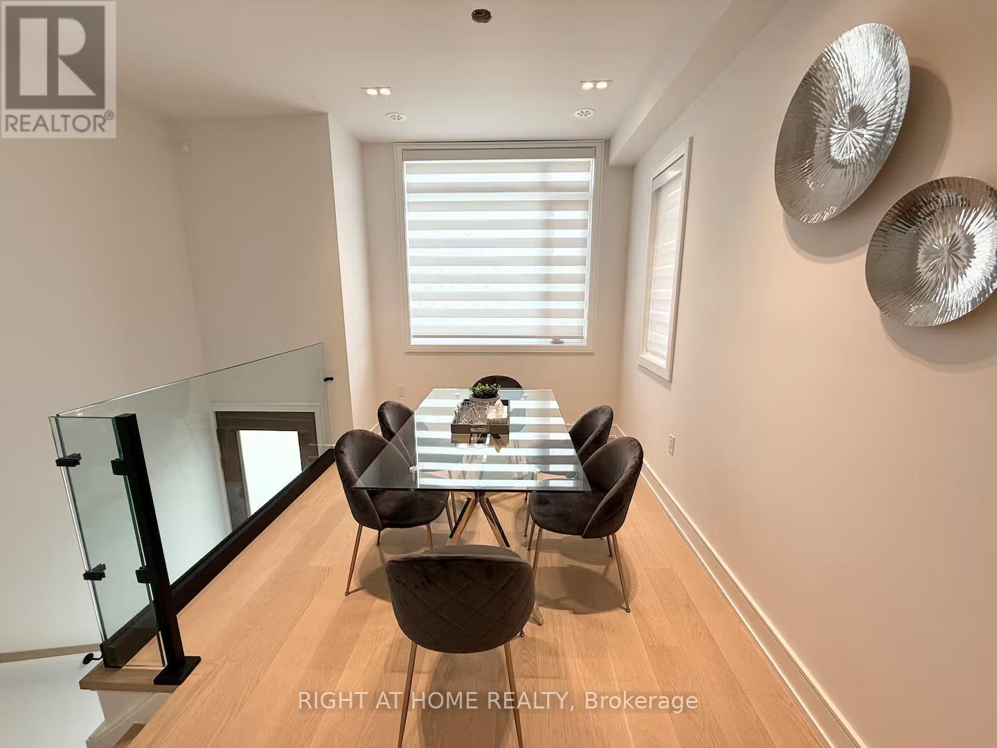 38b Churchill Avenue W, Toronto, Ontario  M2N 1Y7 - Photo 3 - C12652000