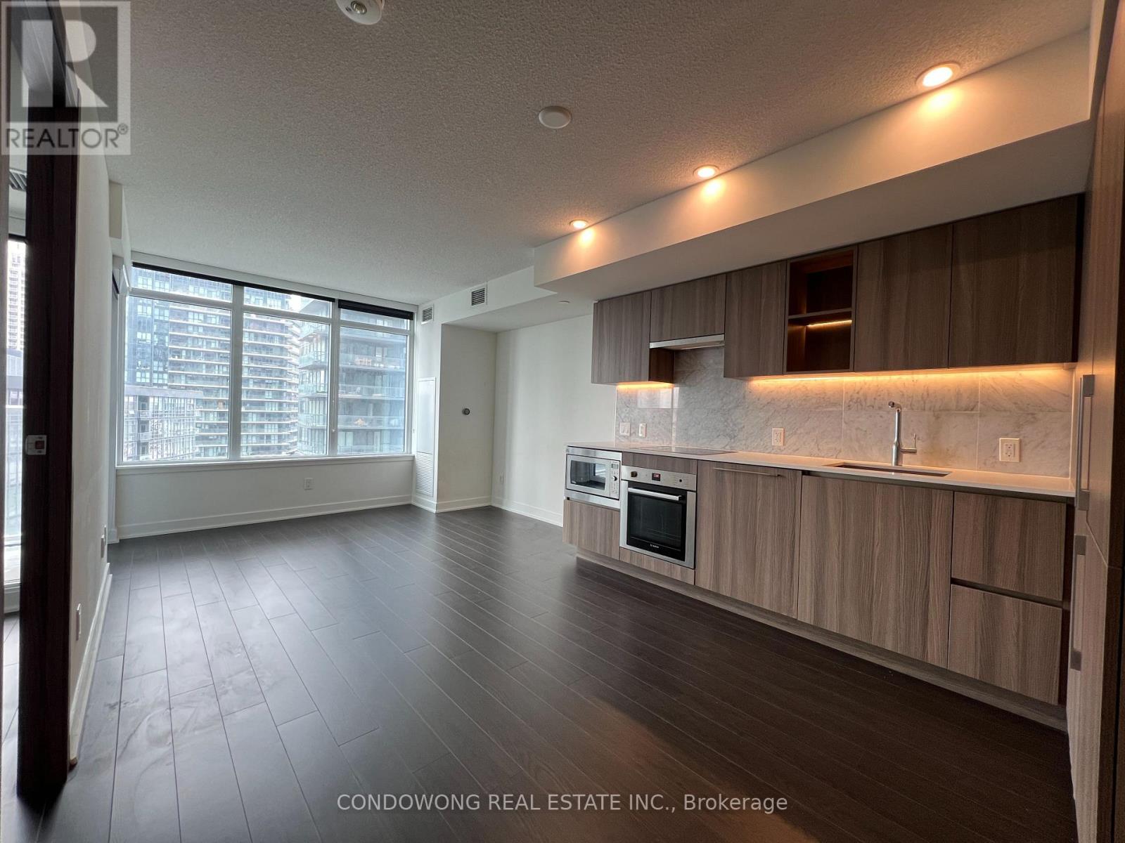 1815 - 19 Bathurst Street, Toronto, Ontario  M5V 0N2 - Photo 3 - C12652038