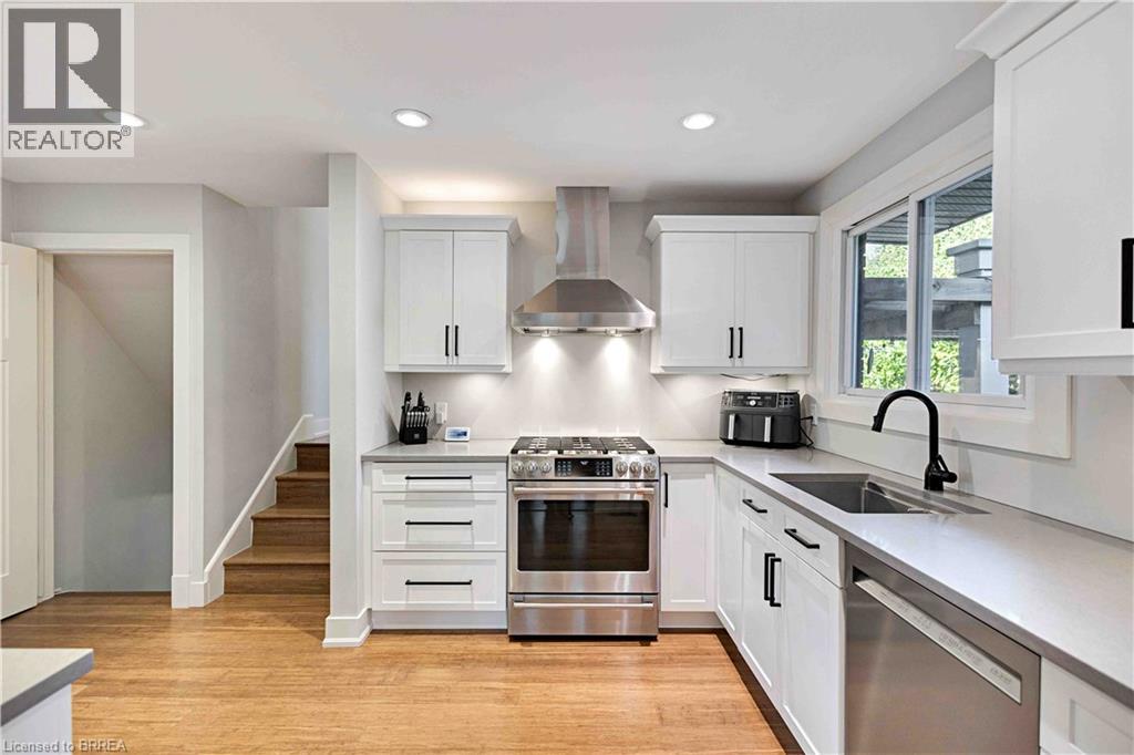 17 Penny Lane, Brantford, Ontario  N3R 5Y5 - Photo 11 - 40795186