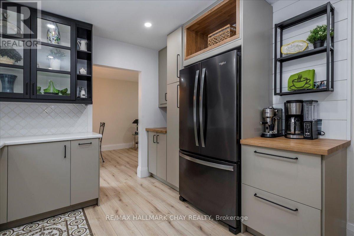 56 Marshall Street, Barrie (Allandale Centre), Ontario  L4N 3S7 - Photo 11 - S12652012