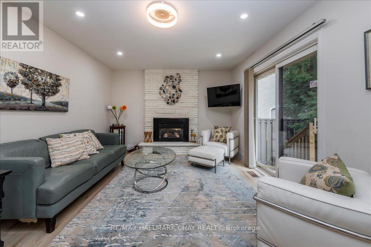 56 Marshall Street, Barrie (Allandale Centre), Ontario  L4N 3S7 - Photo 18 - S12652012