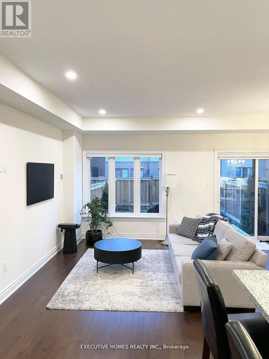 51 Lorne Thomas Place, New Tecumseth, Ontario  L9R 0T8 - Photo 3 - N12648614