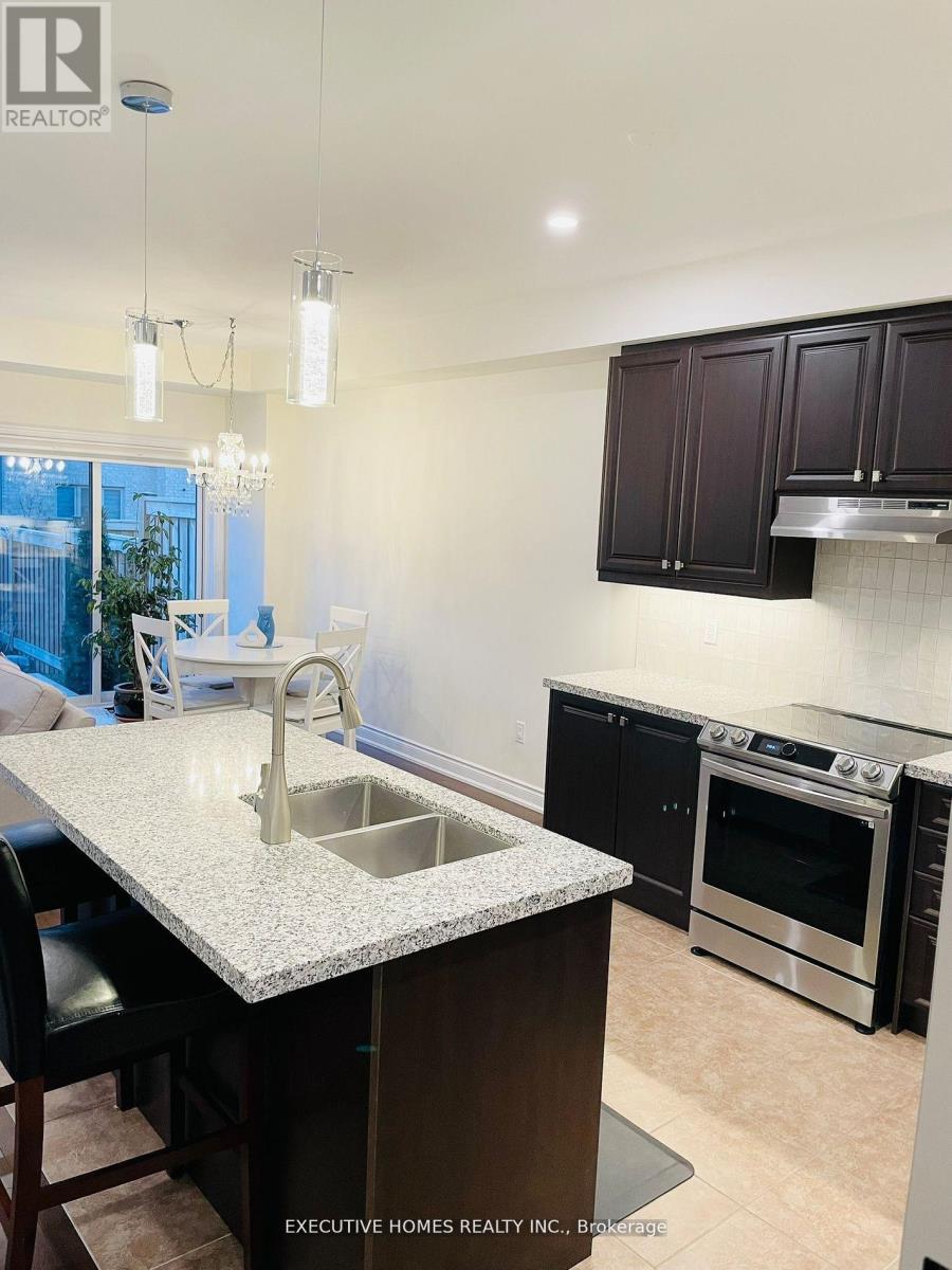 51 Lorne Thomas Place, New Tecumseth, Ontario  L9R 0T8 - Photo 4 - N12648614