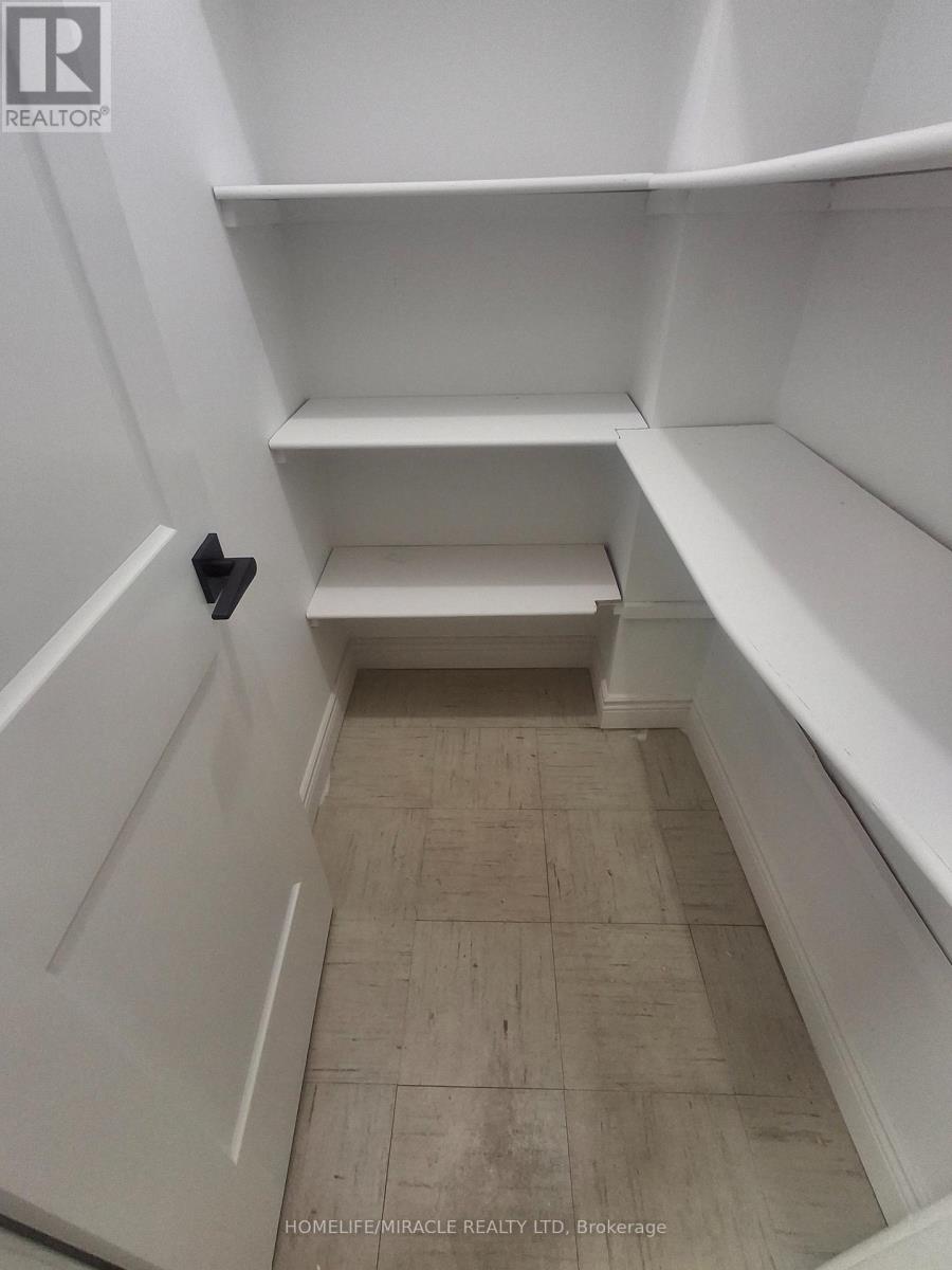 22 Graymar Road, Brampton, Ontario  L6S 1Z8 - Photo 22 - W12650644