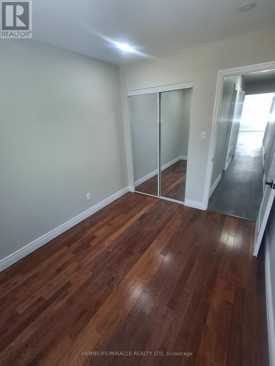 22 Graymar Road, Brampton, Ontario  L6S 1Z8 - Photo 21 - W12650644