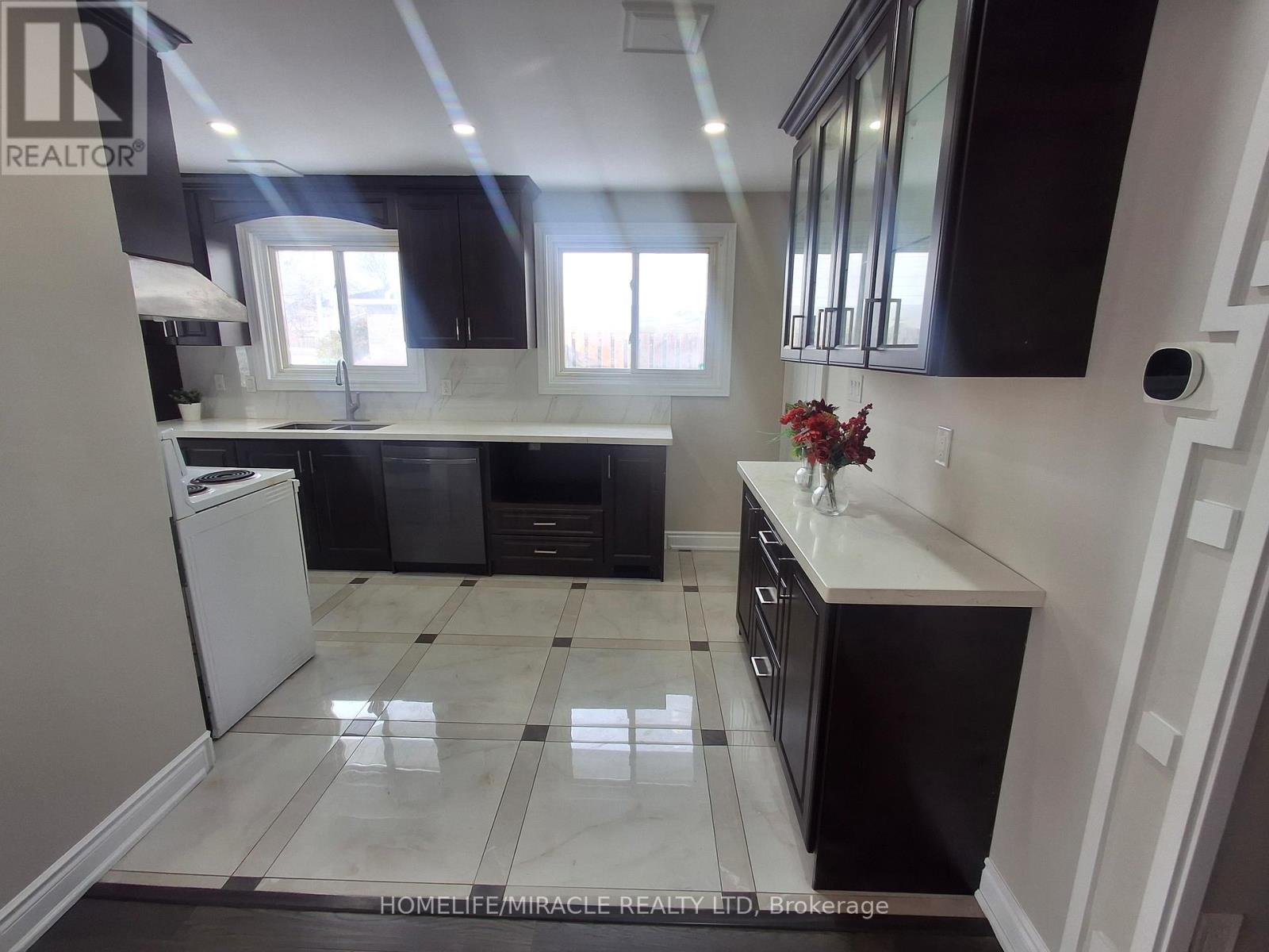 22 Graymar Road, Brampton, Ontario  L6S 1Z8 - Photo 25 - W12650644