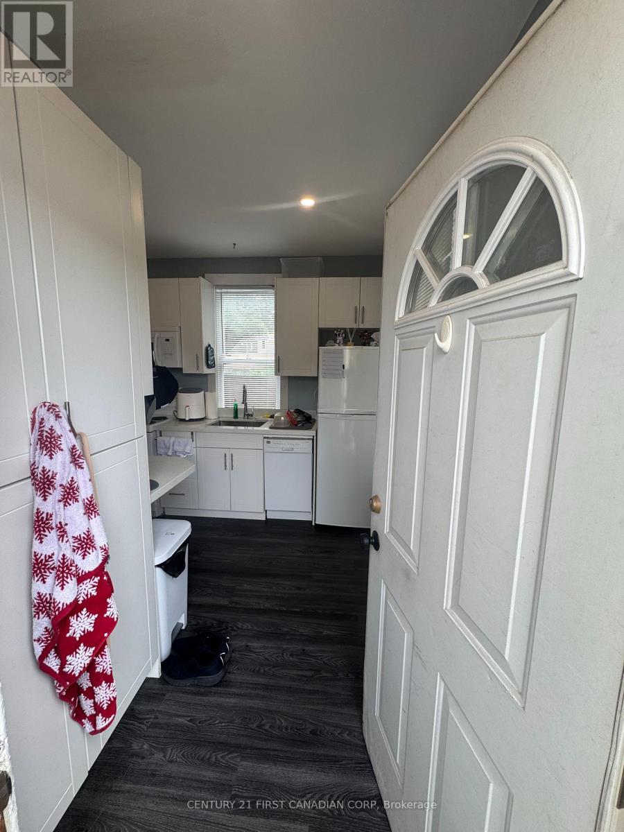 C - 28 Oxford Street W, London North, Ontario  N6H 1R3 - Photo 3 - X12651908