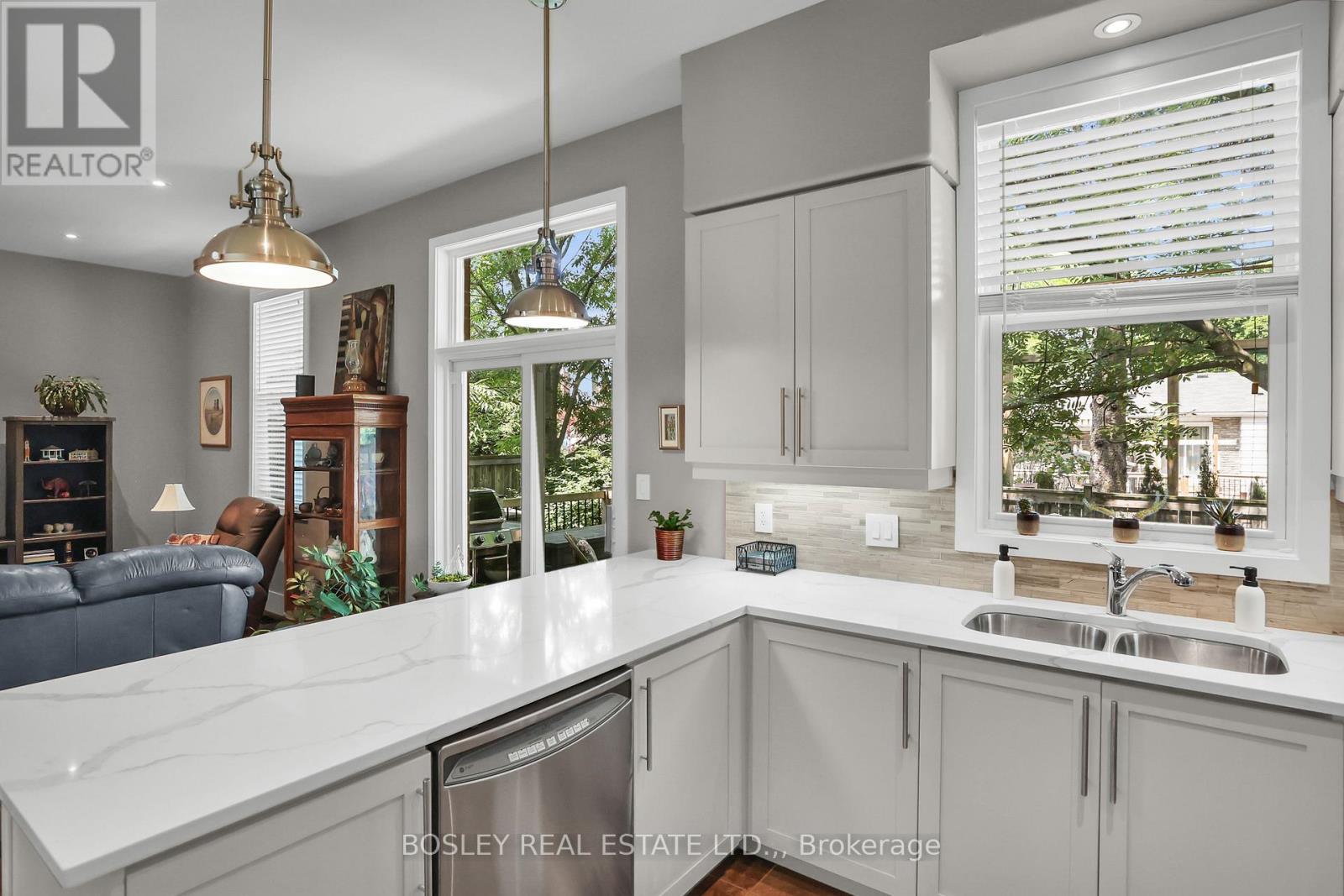 Th 3 - 481 Victoria Street, Niagara-On-The-Lake, Ontario  L0S 1J0 - Photo 7 - X12636288