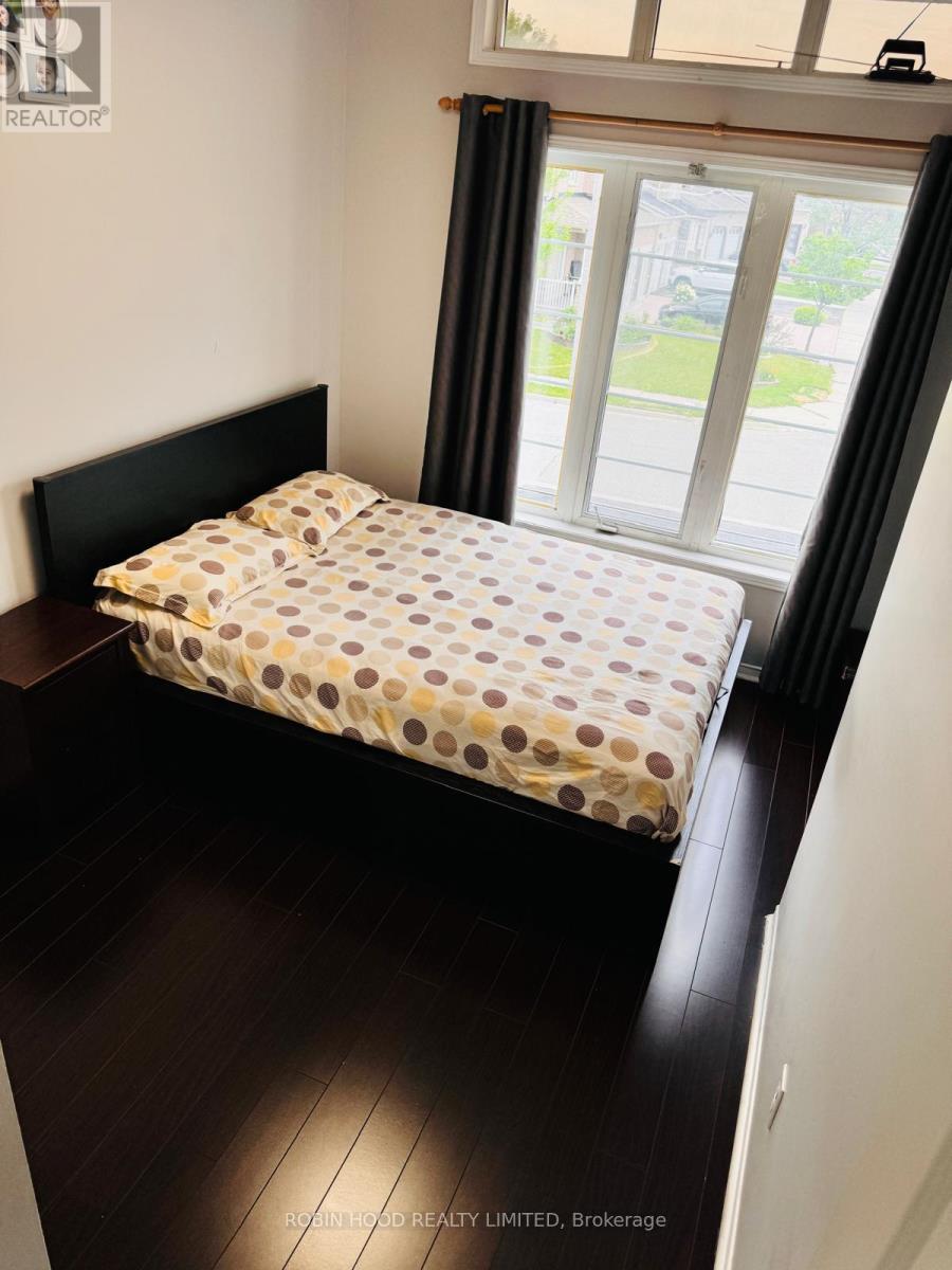 Main - 74 Pennyroyal Crescent, Brampton, Ontario  L6S 6J6 - Photo 17 - W12651948