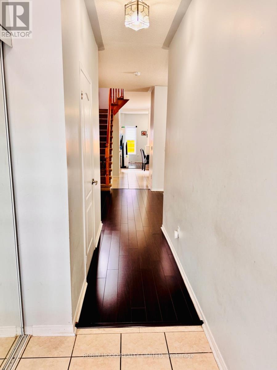 Main - 74 Pennyroyal Crescent, Brampton, Ontario  L6S 6J6 - Photo 21 - W12651948