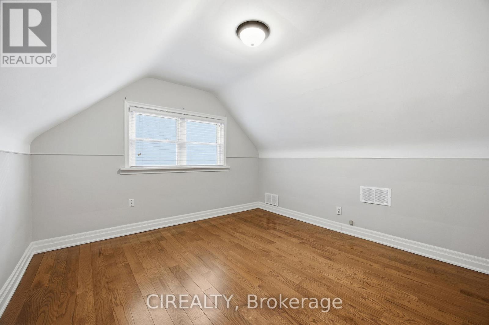 27 Pine Avenue S, Mississauga, Ontario  L5H 2P5 - Photo 41 - W12651994