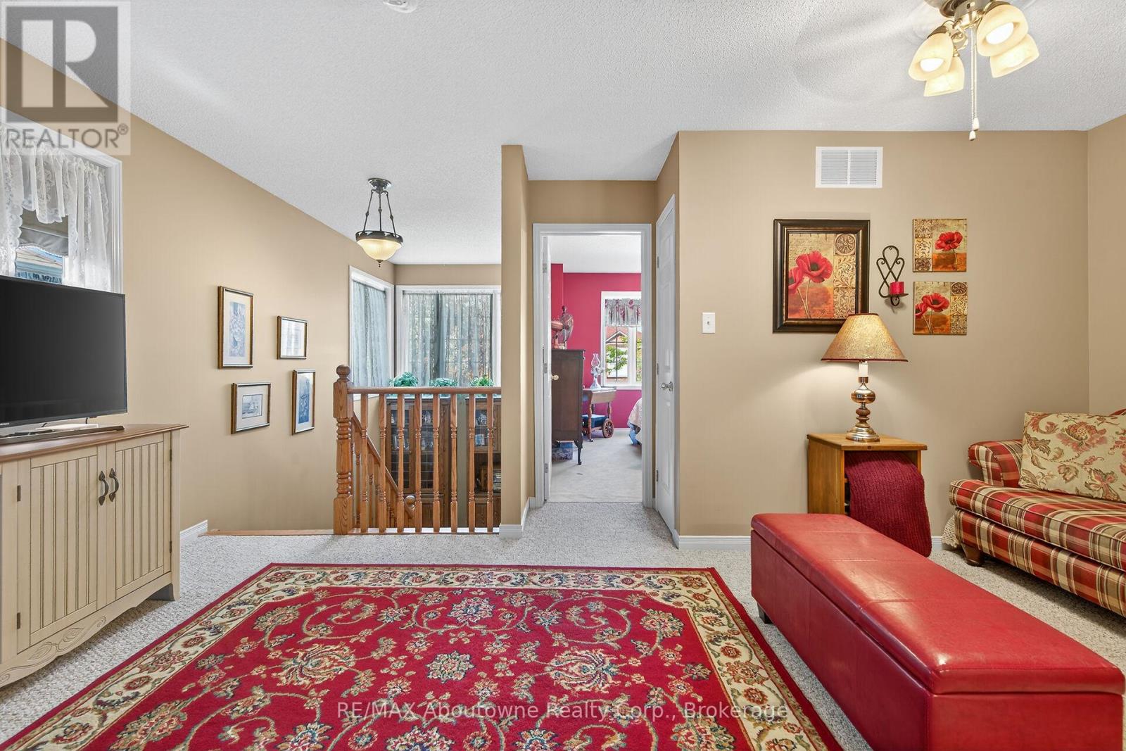 31 Elderberry Avenue, Grimsby, Ontario  L3M 5R5 - Photo 21 - X12442784