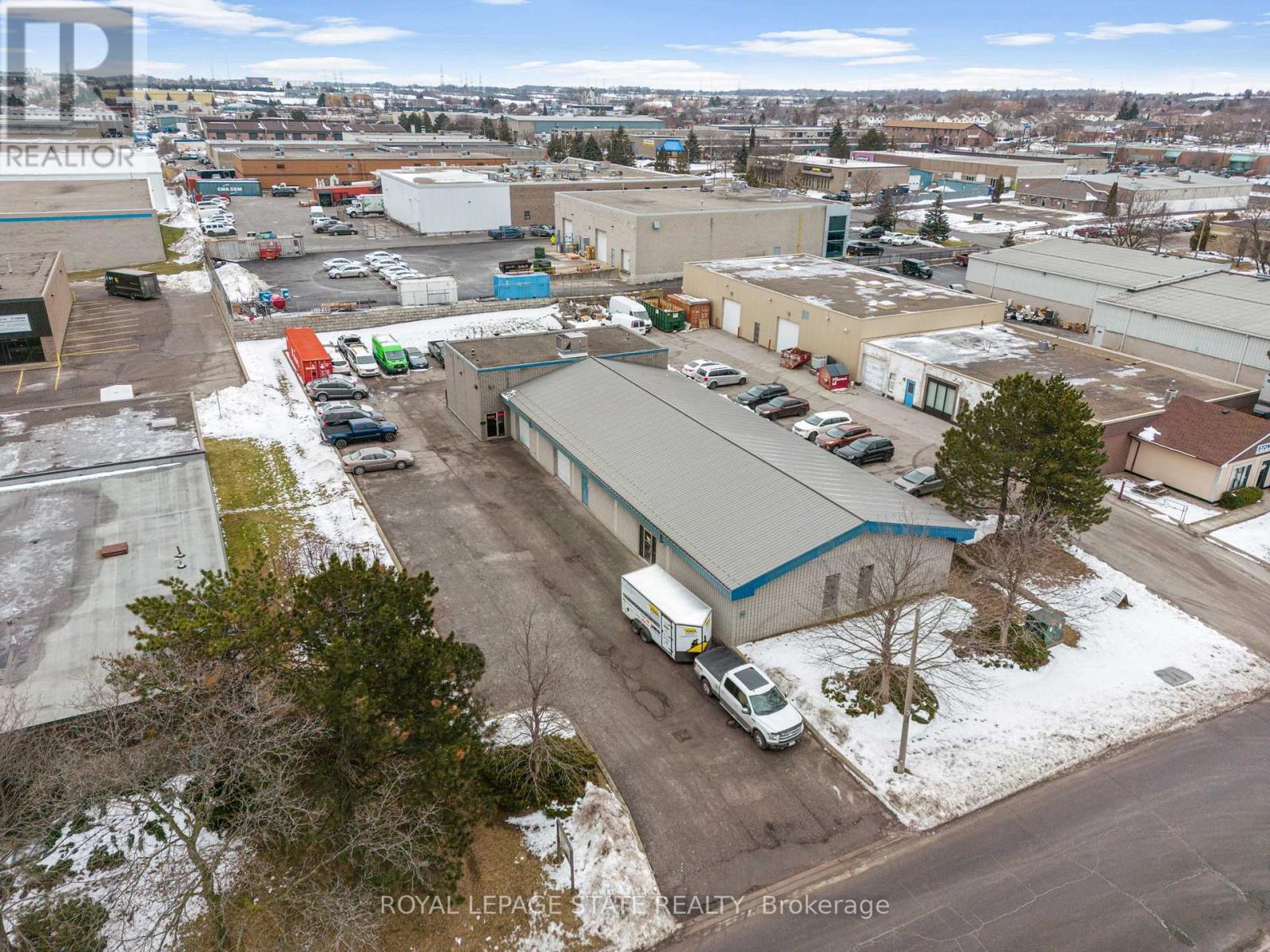 1 - 90 HEMPSTEAD DRIVE, Hamilton, Ontario