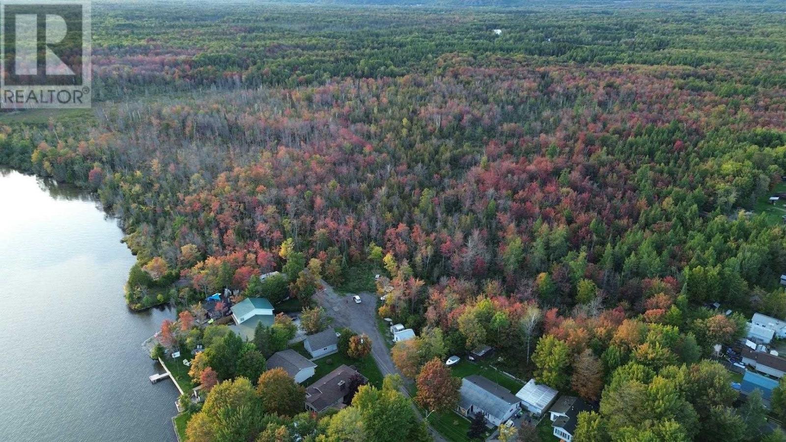 28 Wentworth St, Sault Ste. Marie, Ontario  P6A 5K6 - Photo 2 - SM252710