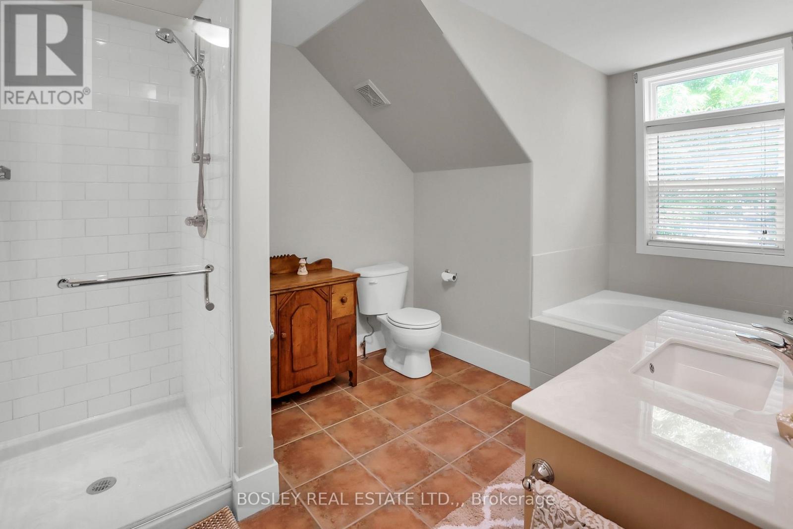 Th 3 - 481 Victoria Street, Niagara-On-The-Lake, Ontario  L0S 1J0 - Photo 19 - X12636288