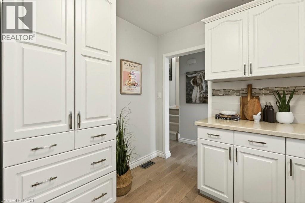 16 Old Oxford Road, St. Catharines, Ontario  L2M 2J9 - Photo 15 - 40795143