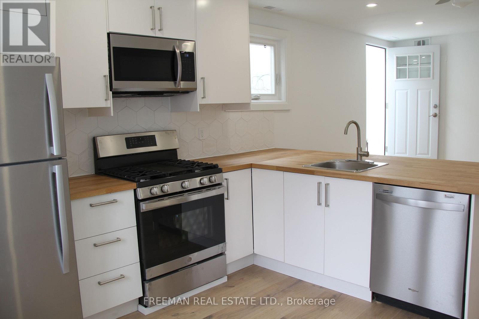 2 - 3449 Yonge Street, Toronto, Ontario  M4N 2N3 - Photo 2 - C12652064