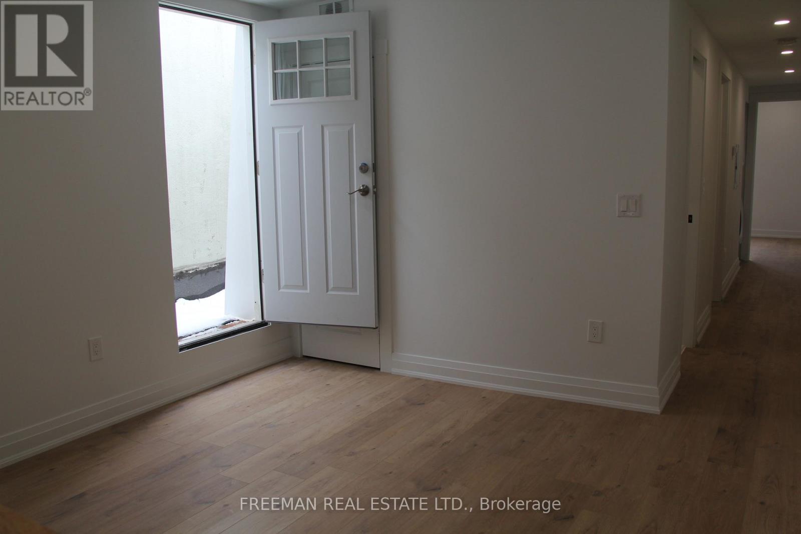 2 - 3449 Yonge Street, Toronto, Ontario  M4N 2N3 - Photo 4 - C12652064