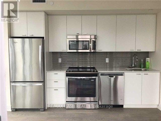 902 - 30 ROEHAMPTON AVENUE, Toronto, Ontario