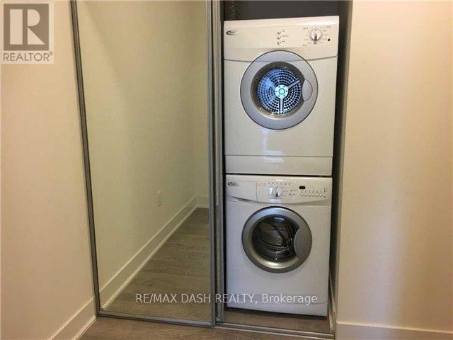 902 - 30 Roehampton Avenue, Toronto, Ontario  M4P 1R2 - Photo 4 - C12652080