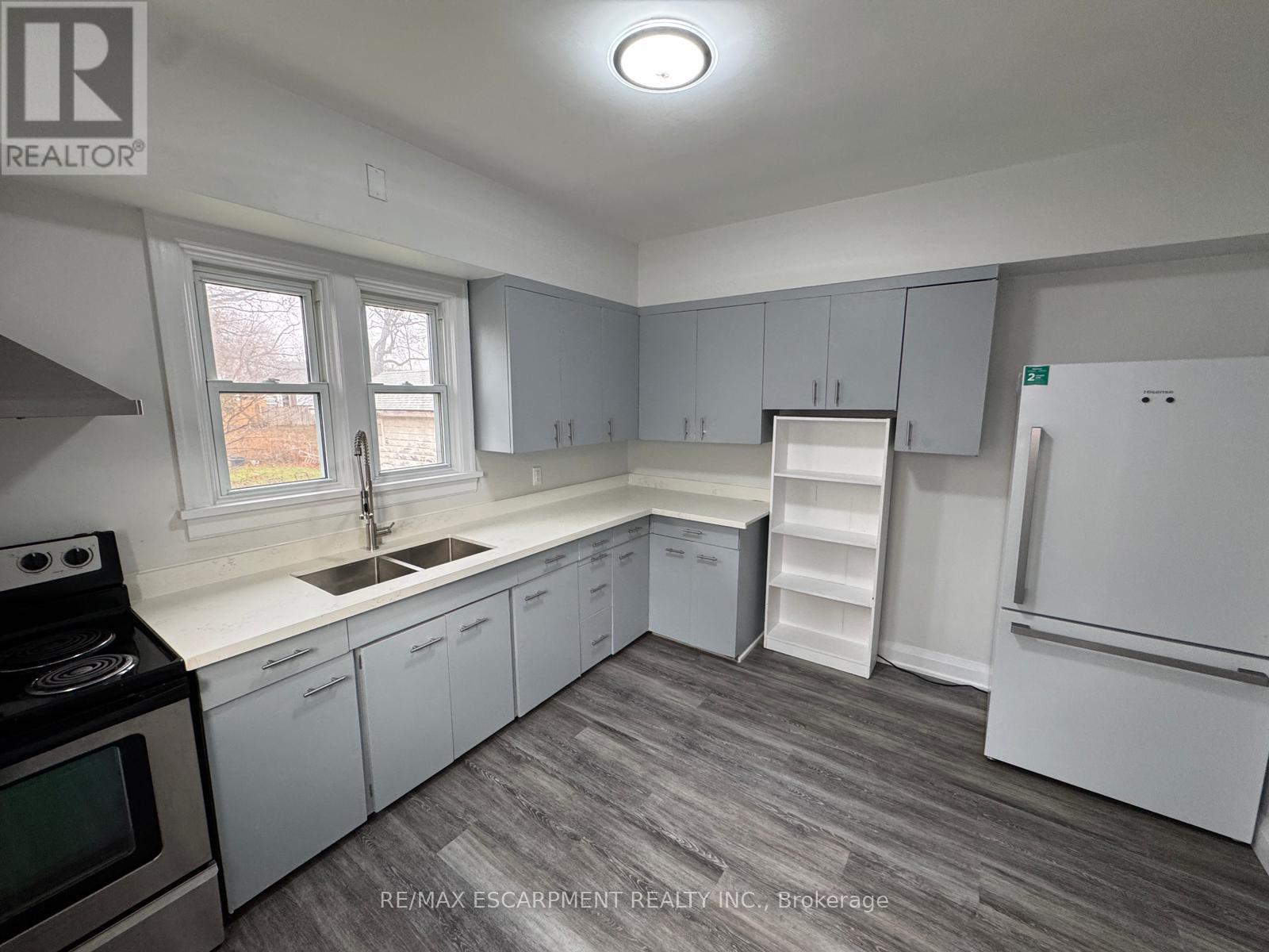 2 - 67 Mccalla Drive, St. Catharines, Ontario  L2N 1A4 - Photo 6 - X12602824