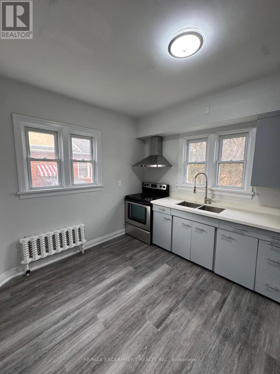 2 - 67 Mccalla Drive, St. Catharines, Ontario  L2N 1A4 - Photo 7 - X12602824