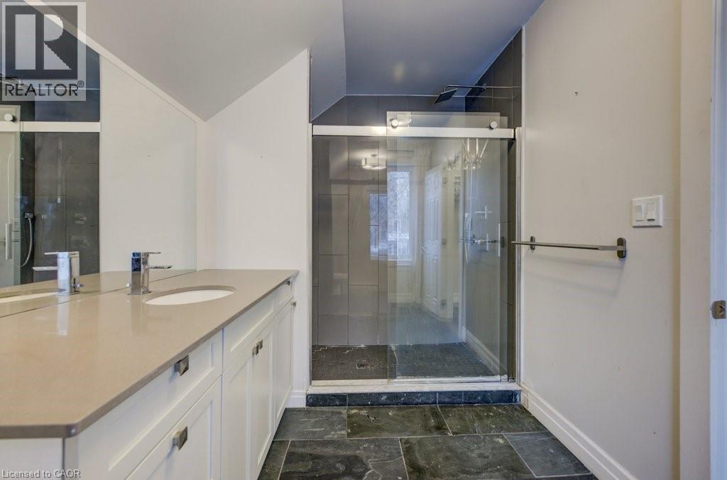 52 Chapel Street, Kitchener, Ontario  N2H 2T1 - Photo 20 - 40791720