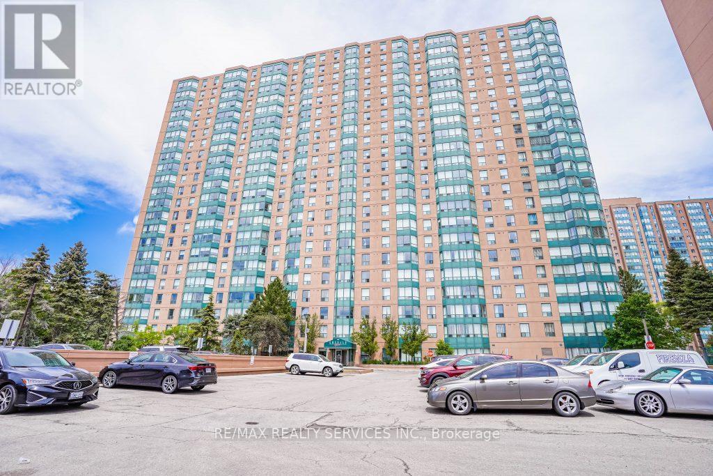 916 - 135 HILLCREST AVENUE, Mississauga, Ontario