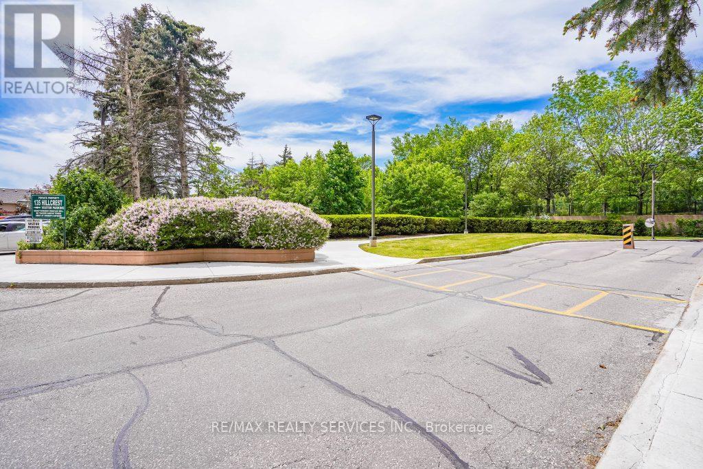 916 - 135 Hillcrest Avenue, Mississauga, Ontario  L5B 4B1 - Photo 23 - W12652042