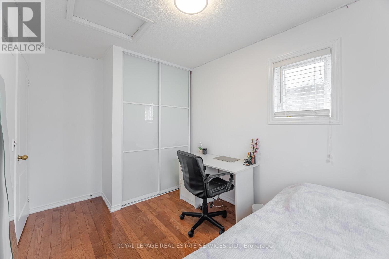 30 - 833 Scollard Court, Mississauga, Ontario  L5V 2B4 - Photo 23 - W12652060