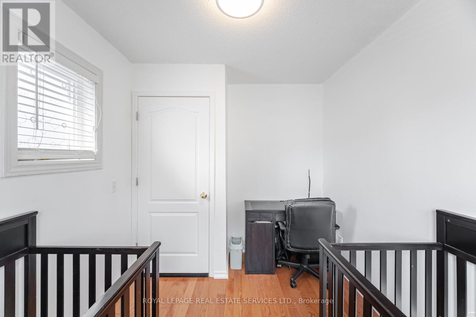 30 - 833 Scollard Court, Mississauga, Ontario  L5V 2B4 - Photo 27 - W12652060