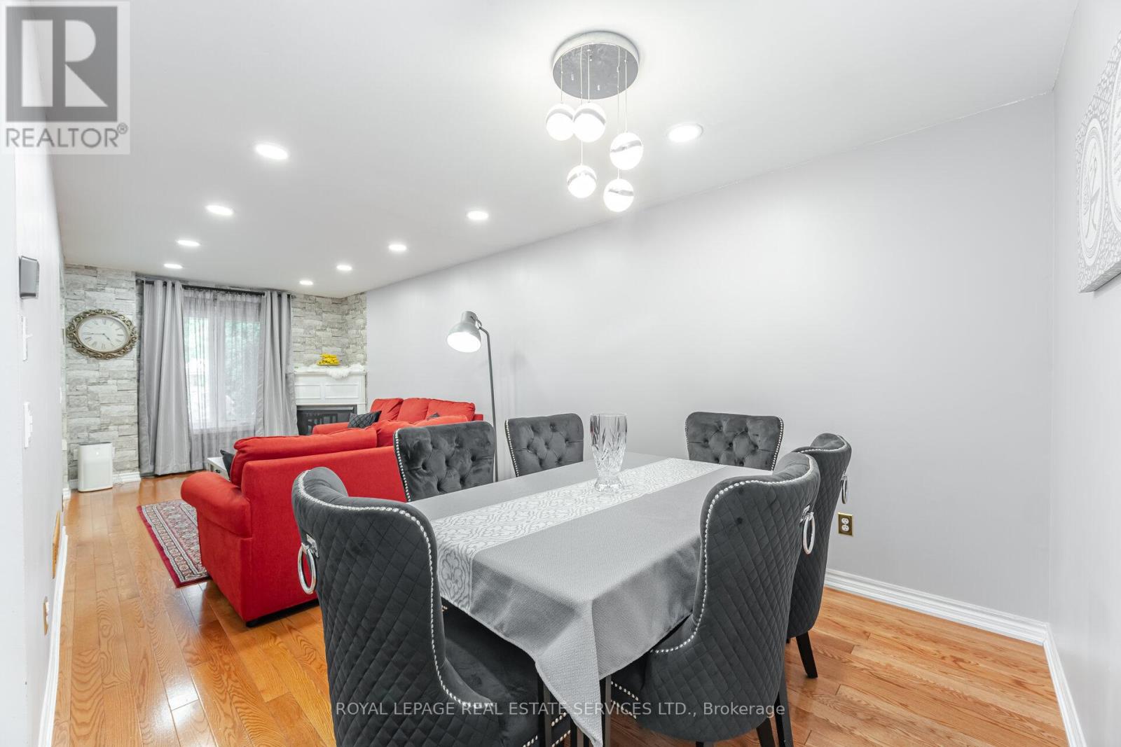 30 - 833 Scollard Court, Mississauga, Ontario  L5V 2B4 - Photo 6 - W12652060