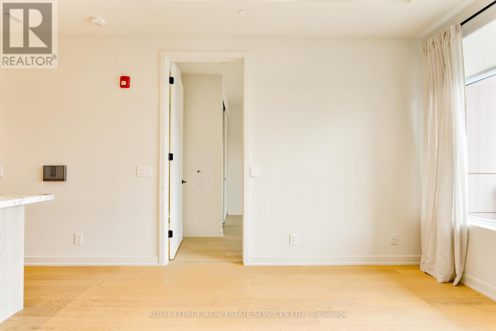 307 - 123 Maurice Drive, Oakville, Ontario  L6K 2W6 - Photo 18 - W12652068