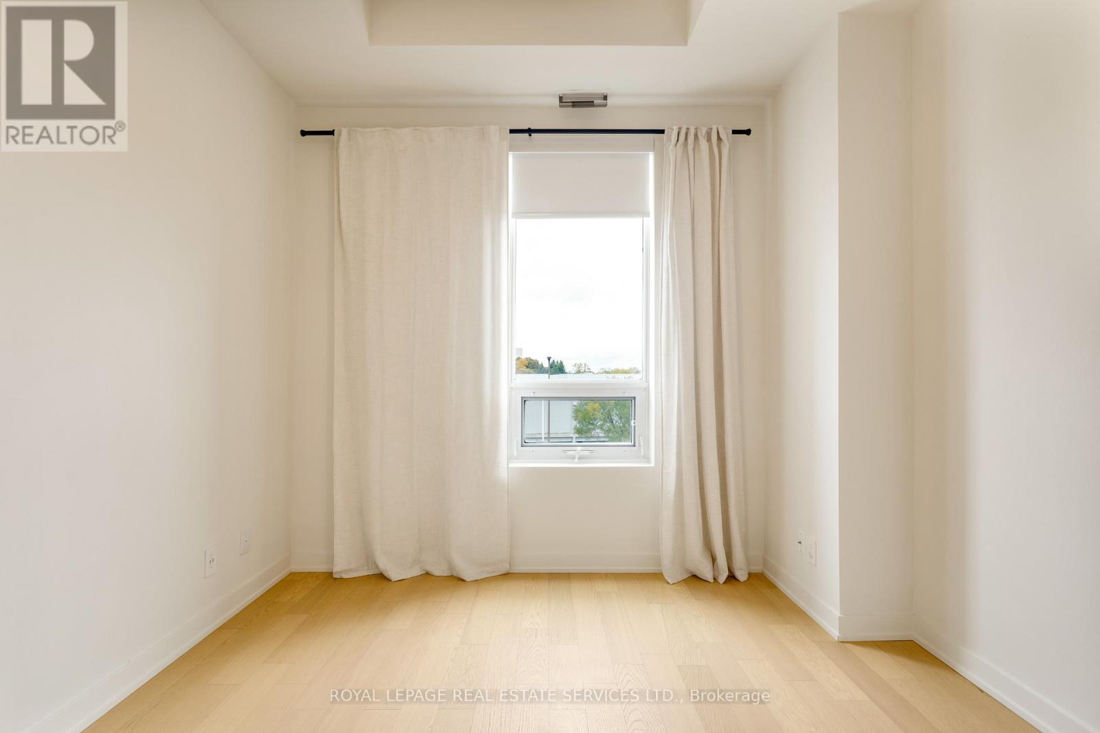 307 - 123 Maurice Drive, Oakville, Ontario  L6K 2W6 - Photo 21 - W12652068