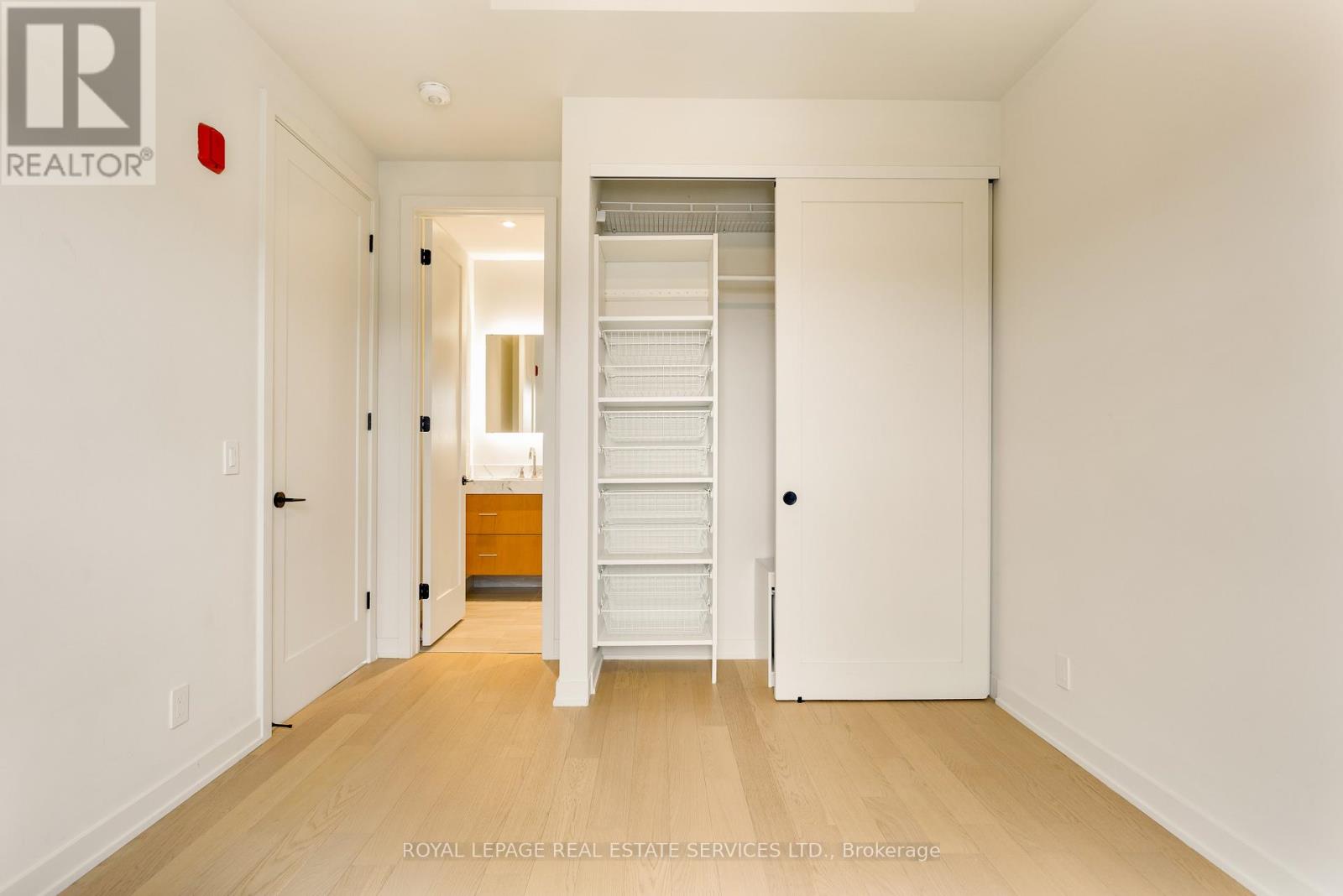 307 - 123 Maurice Drive, Oakville, Ontario  L6K 2W6 - Photo 22 - W12652068