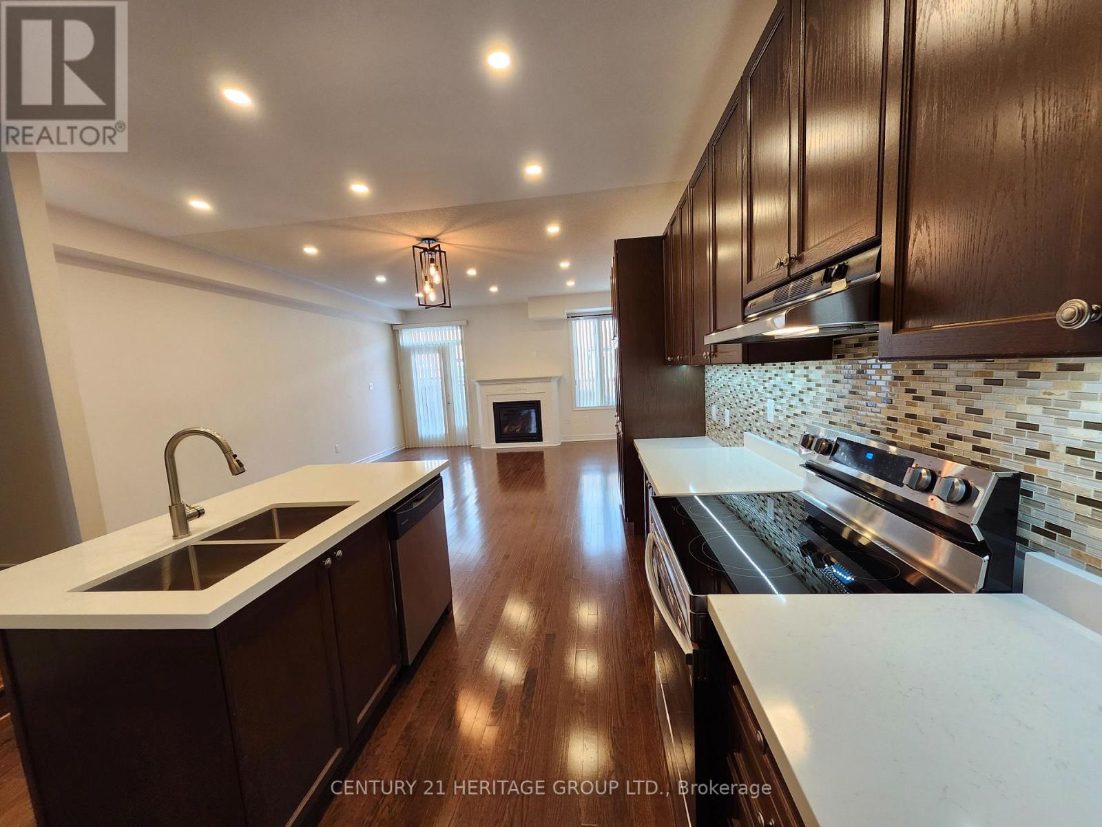 13 Mclaughlin Avenue, Milton, Ontario  L9T 8K2 - Photo 11 - W12652074