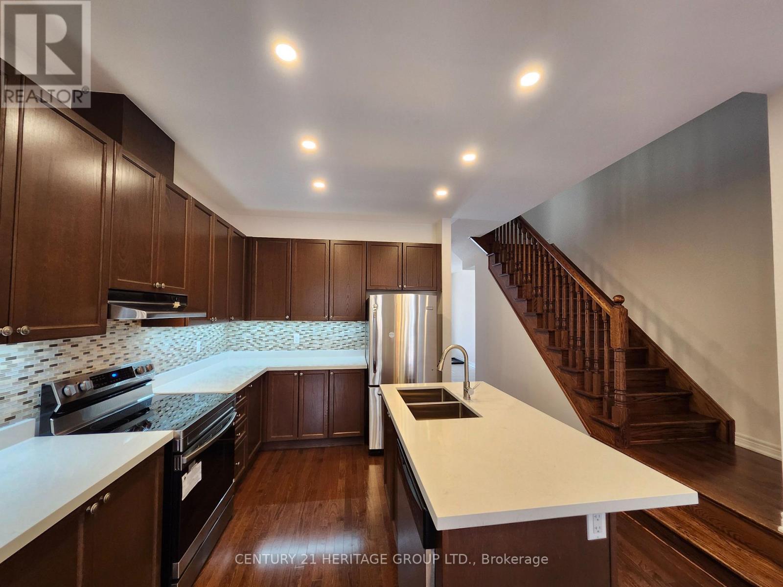 13 Mclaughlin Avenue, Milton, Ontario  L9T 8K2 - Photo 13 - W12652074