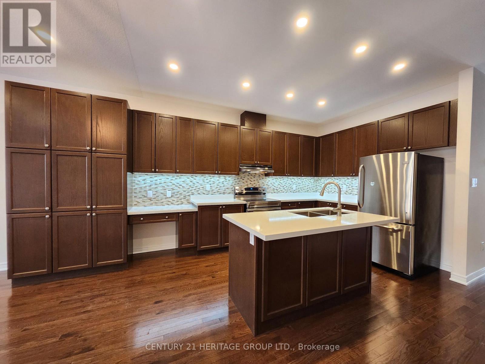 13 Mclaughlin Avenue, Milton, Ontario  L9T 8K2 - Photo 15 - W12652074