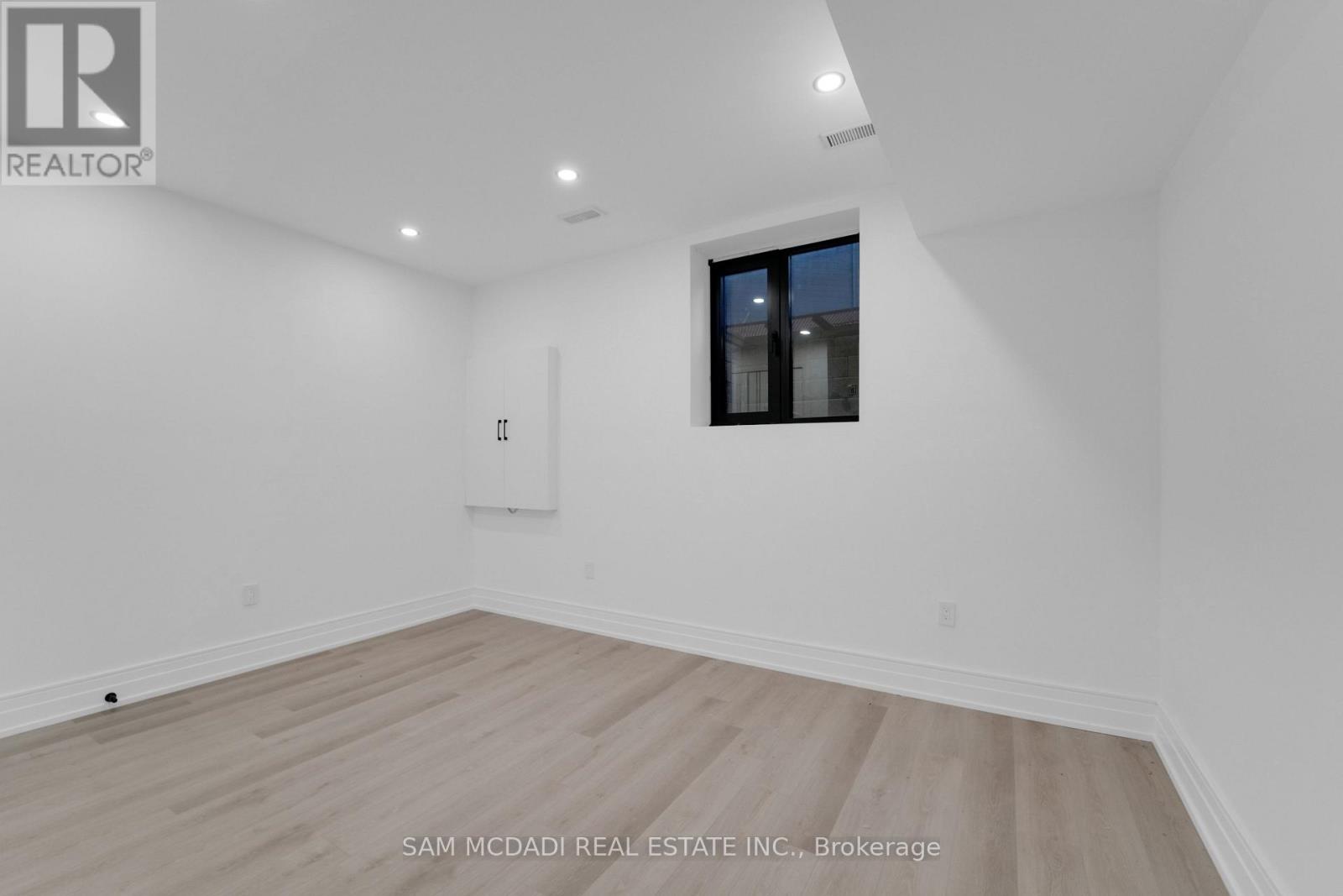 468 Saville Crescent, Oakville, Ontario  L6L 3V1 - Photo 37 - W12652076