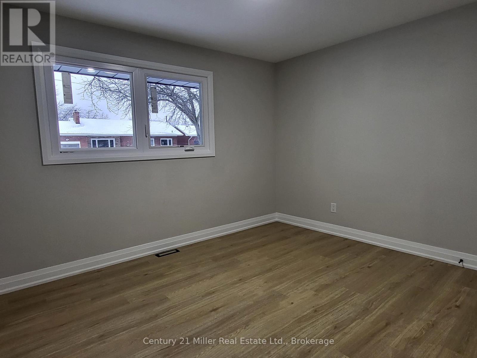 Upper Level - 19 Masterson Drive, St. Catharines, Ontario  L2T 3N9 - Photo 10 - X12652086