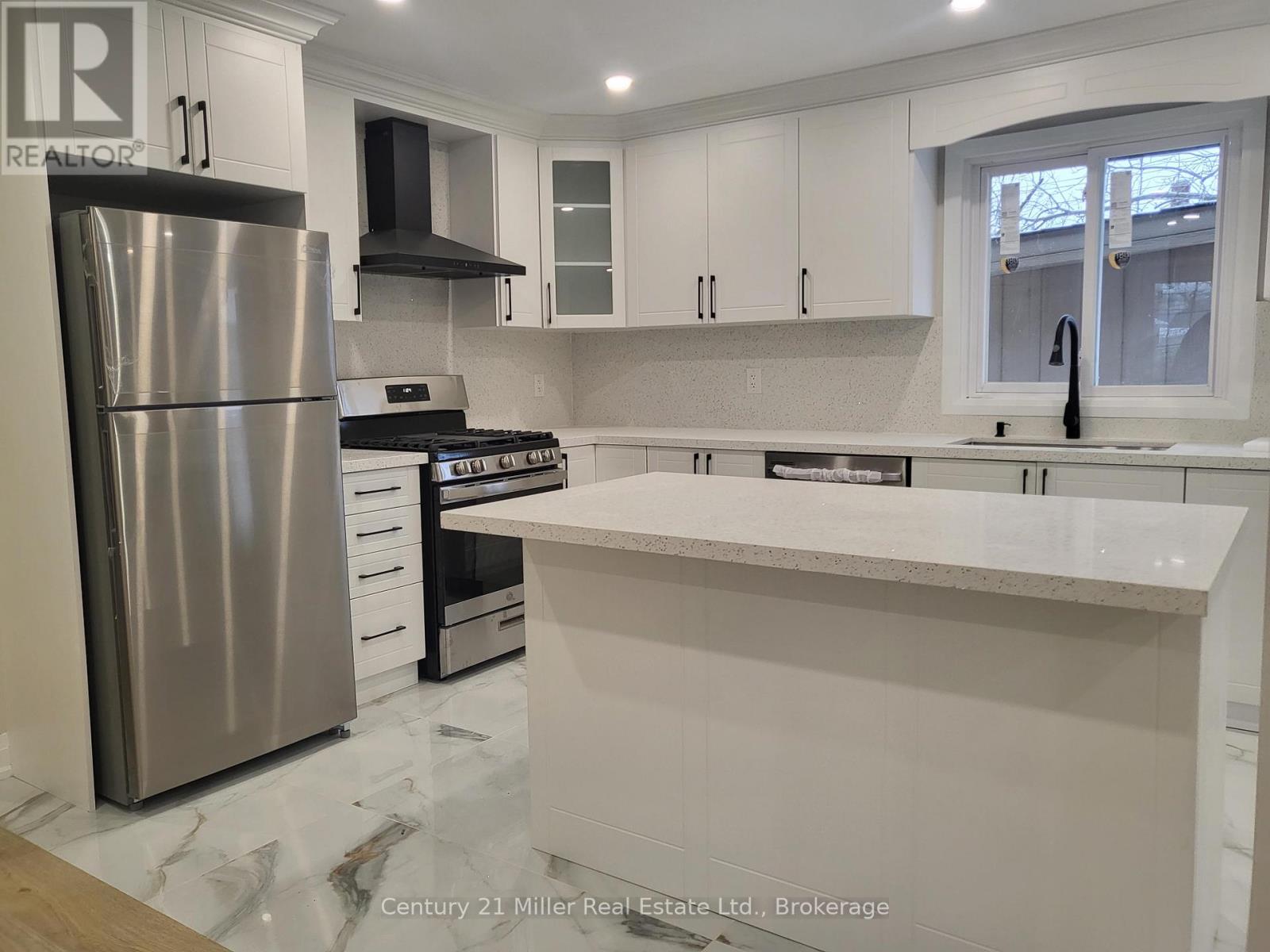 Upper Level - 19 Masterson Drive, St. Catharines, Ontario  L2T 3N9 - Photo 3 - X12652086