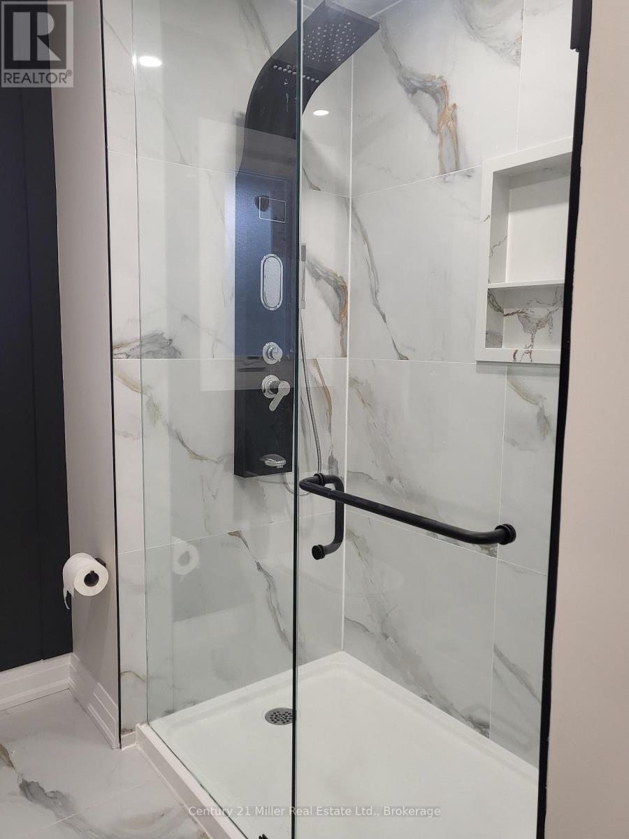 Upper Level - 19 Masterson Drive, St. Catharines, Ontario  L2T 3N9 - Photo 7 - X12652086