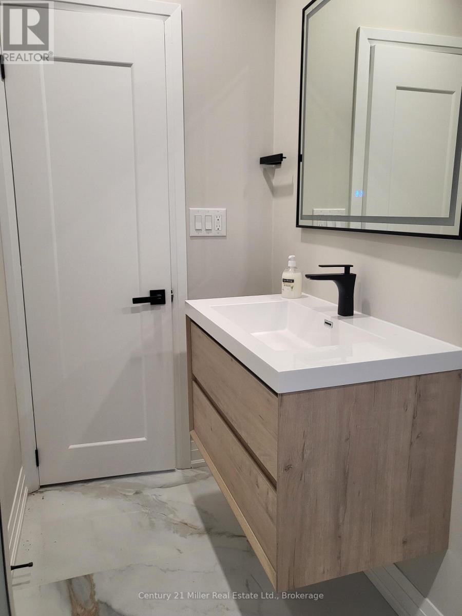 Upper Level - 19 Masterson Drive, St. Catharines, Ontario  L2T 3N9 - Photo 8 - X12652086