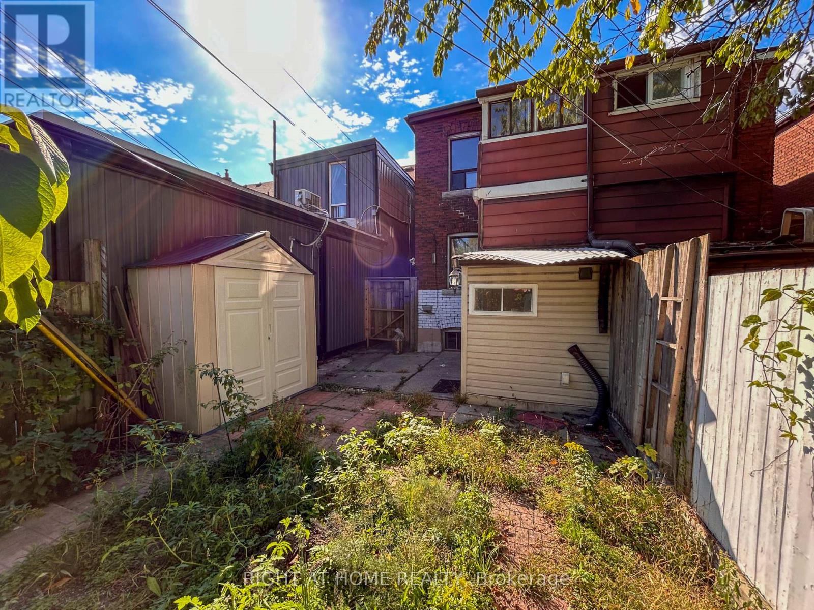 B - 1039 Ossington Avenue, Toronto, Ontario  M6G 3V9 - Photo 9 - W12608644