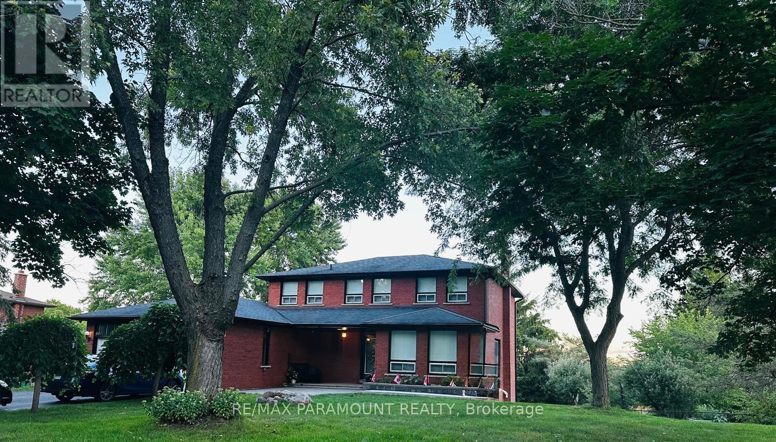 49 Marilyn Street, Caledon, Ontario  L7C 1H5 - Photo 3 - W12634464