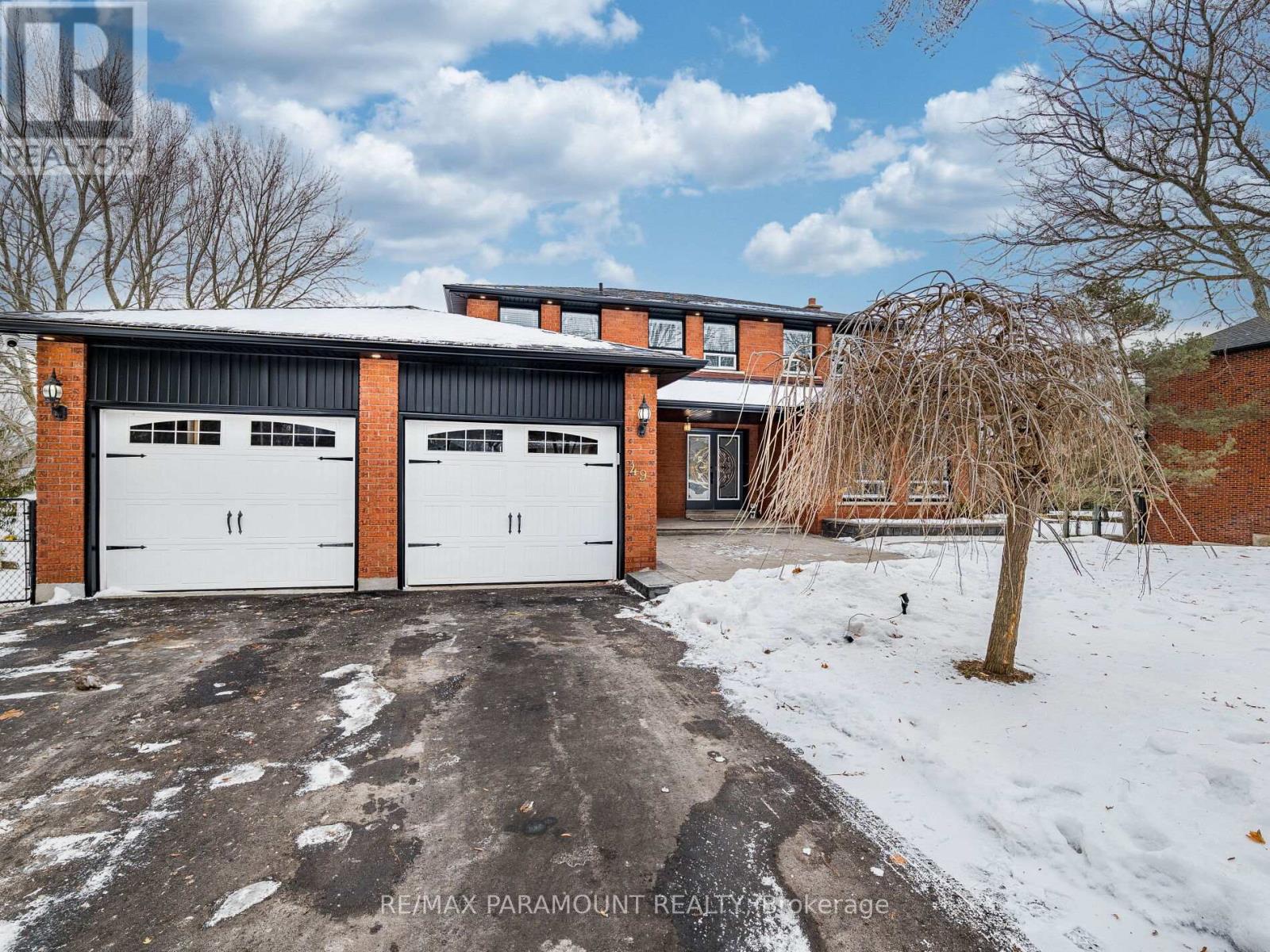 49 Marilyn Street, Caledon, Ontario  L7C 1H5 - Photo 2 - W12634464