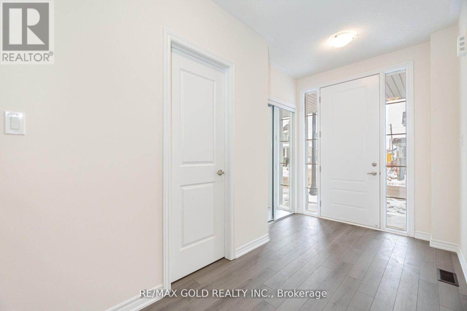 109 Molozzi Street, Erin, Ontario  N0B 1T0 - Photo 7 - X12652058