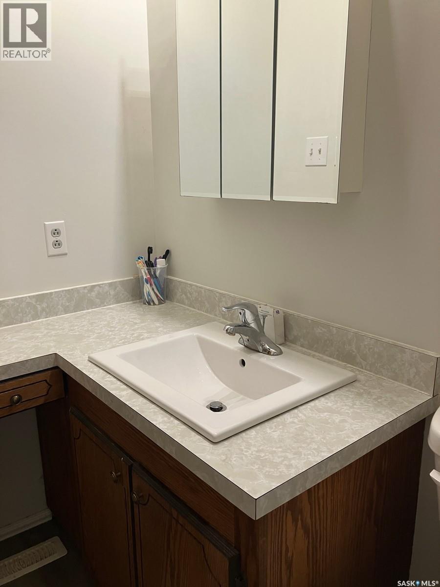 804 - 806 9th Avenue W, Nipawin, Saskatchewan  S0E 1E0 - Photo 39 - SK014517