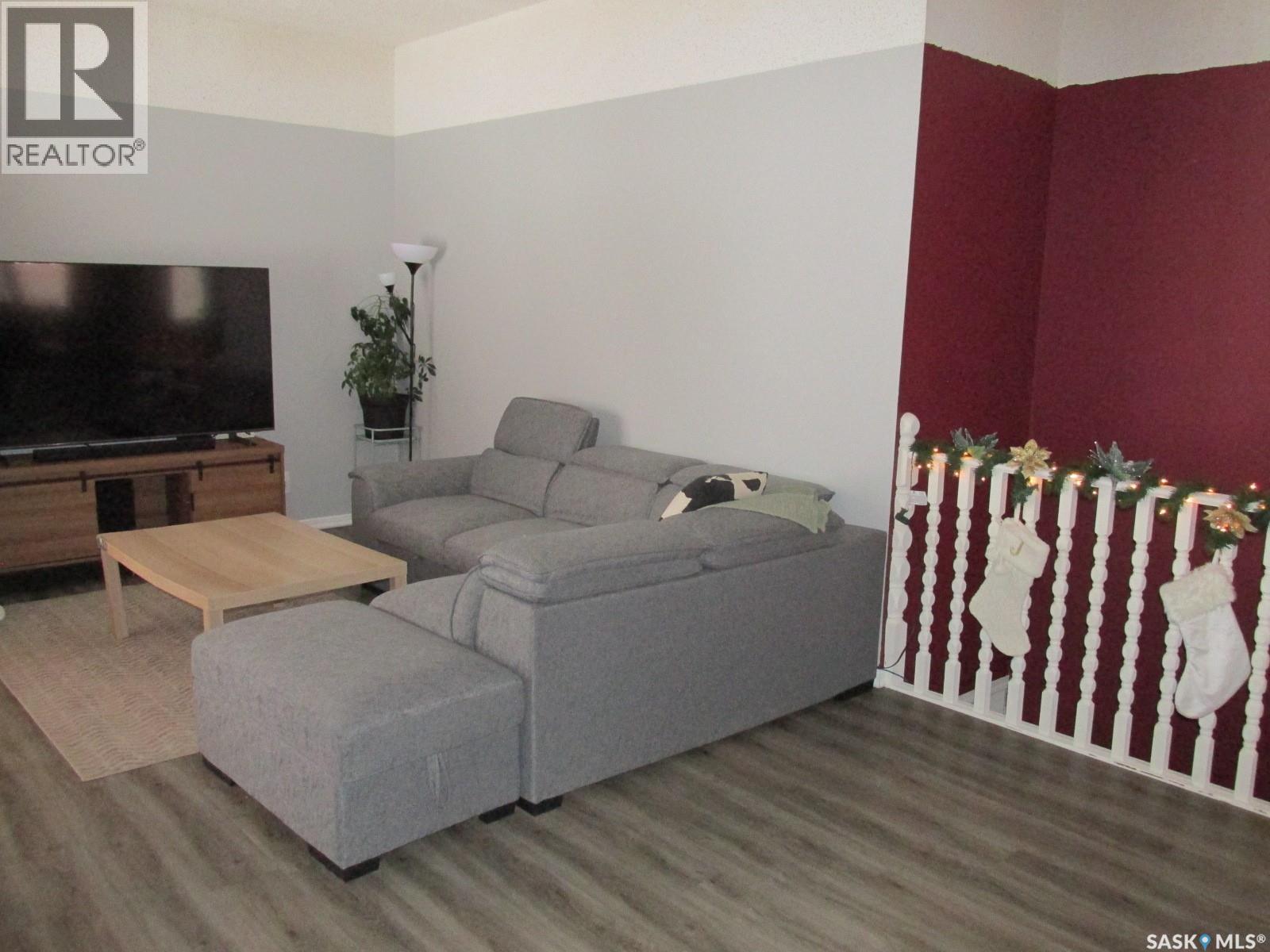 804 - 806 9th Avenue W, Nipawin, Saskatchewan  S0E 1E0 - Photo 33 - SK014517